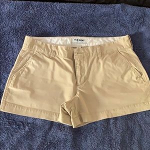 Women’s old navy chino shorts